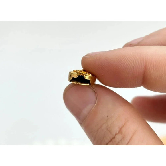 FIligree Floral Motif Vintage Oval Victorian Style Gold Toned Retro Pendant - Picture 4 of 9